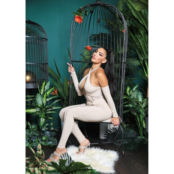 Women's Overlock Detailed Cross Halter Keyhole Neck Off The Shoulder 2 Piece Set - Picture 12 of 12